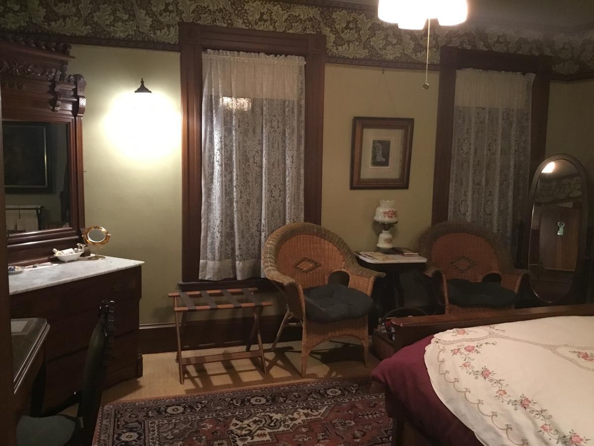 Allen House Inn Амхърст Екстериор снимка