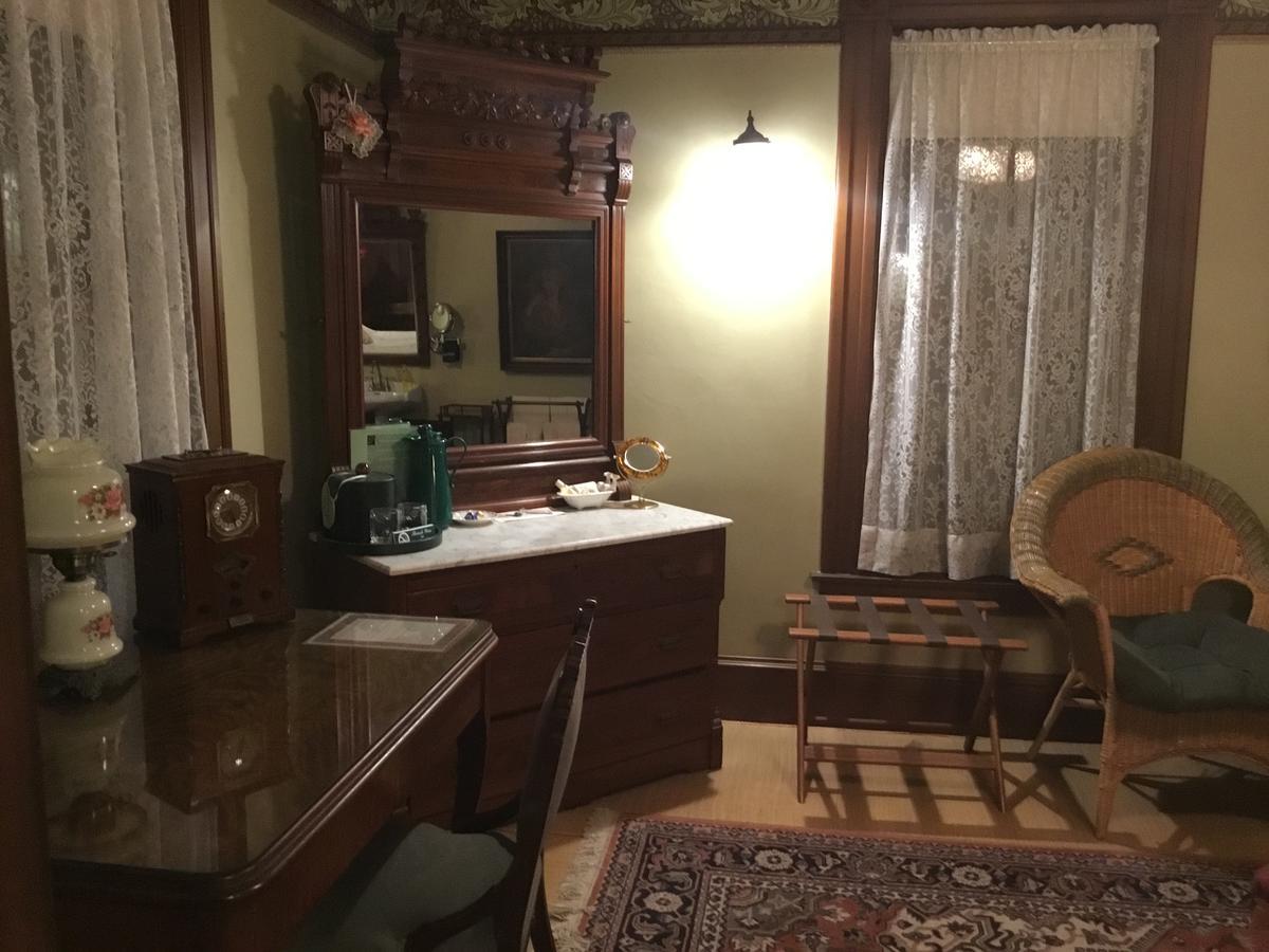 Allen House Inn Амхърст Екстериор снимка