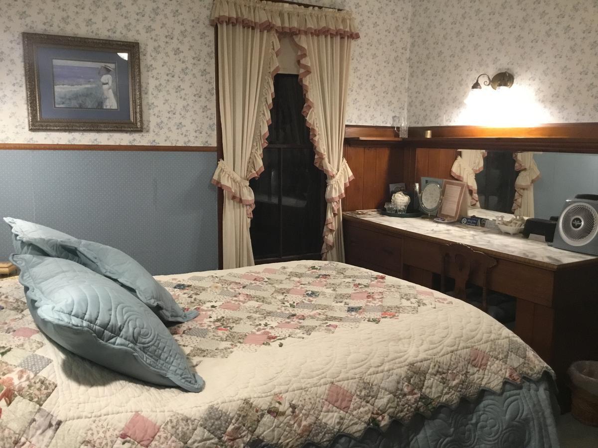 Allen House Inn Амхърст Екстериор снимка