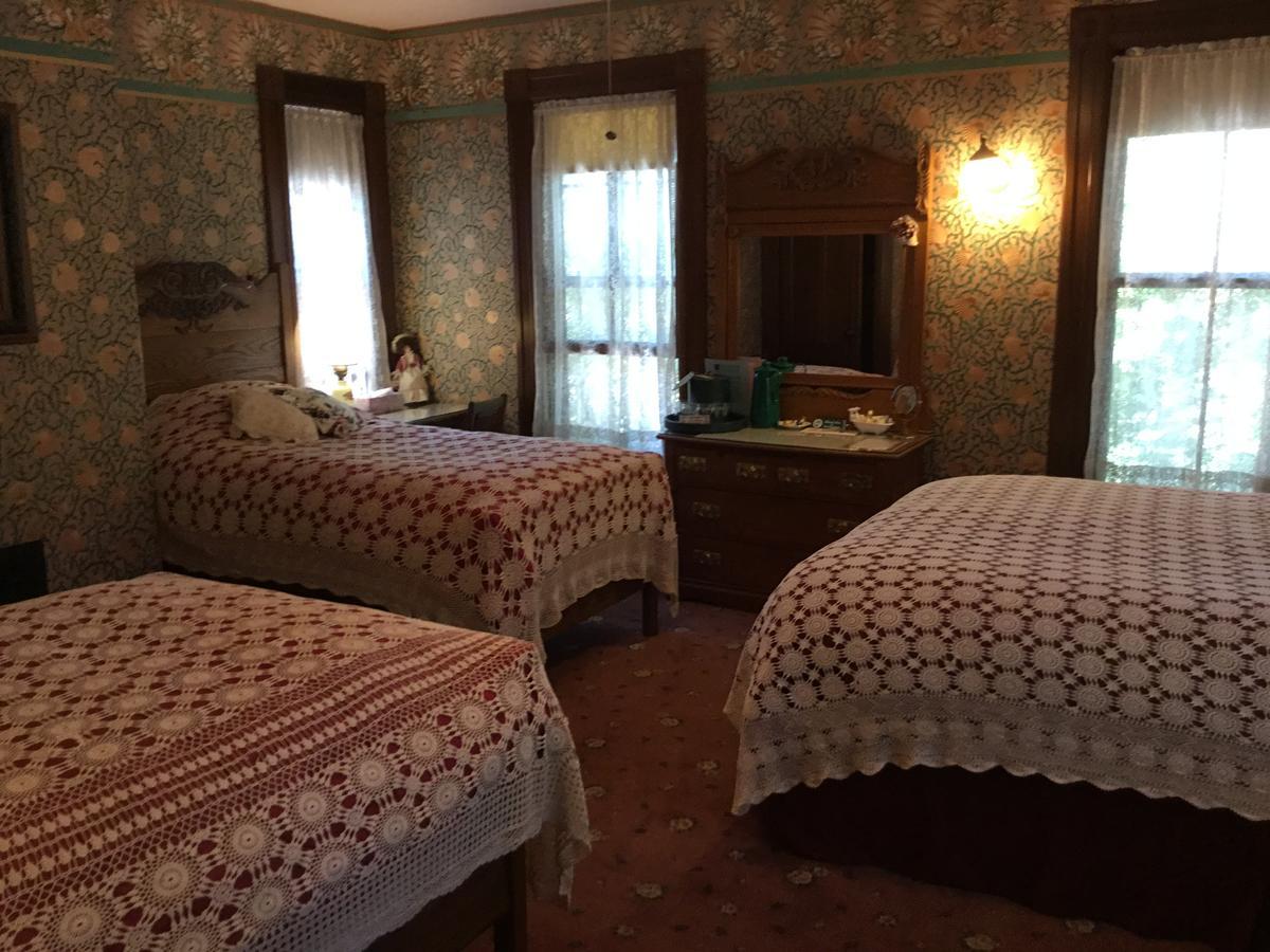 Allen House Inn Амхърст Екстериор снимка