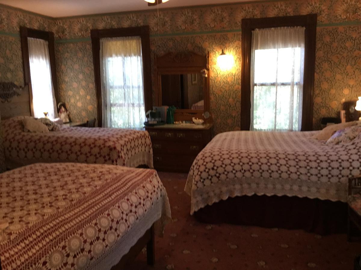 Allen House Inn Амхърст Екстериор снимка