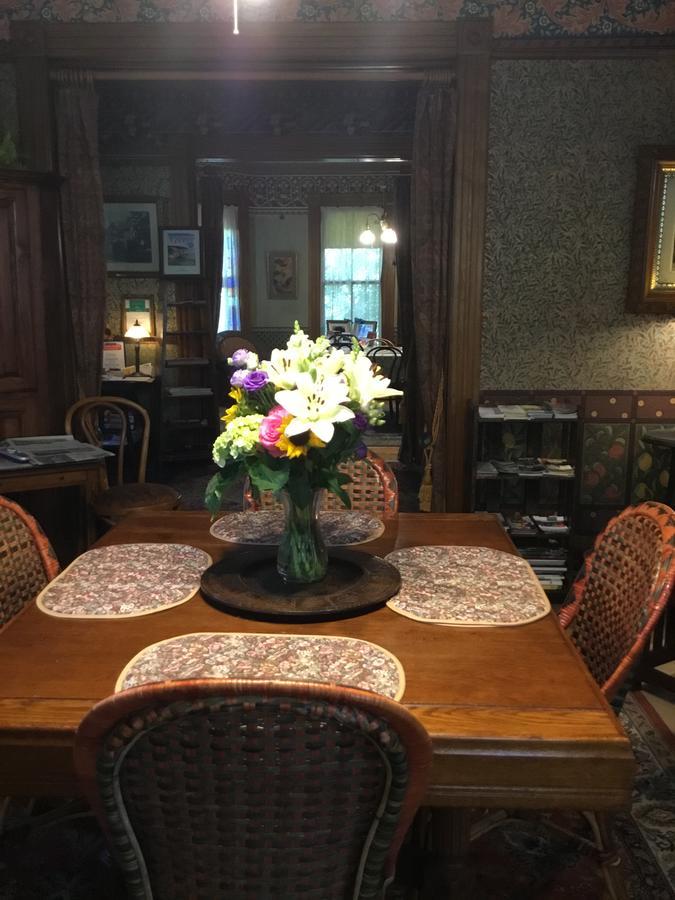 Allen House Inn Амхърст Екстериор снимка
