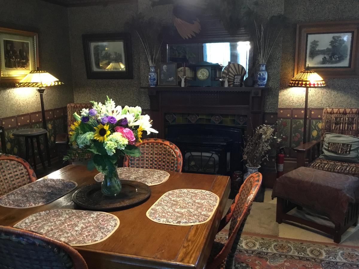 Allen House Inn Амхърст Екстериор снимка