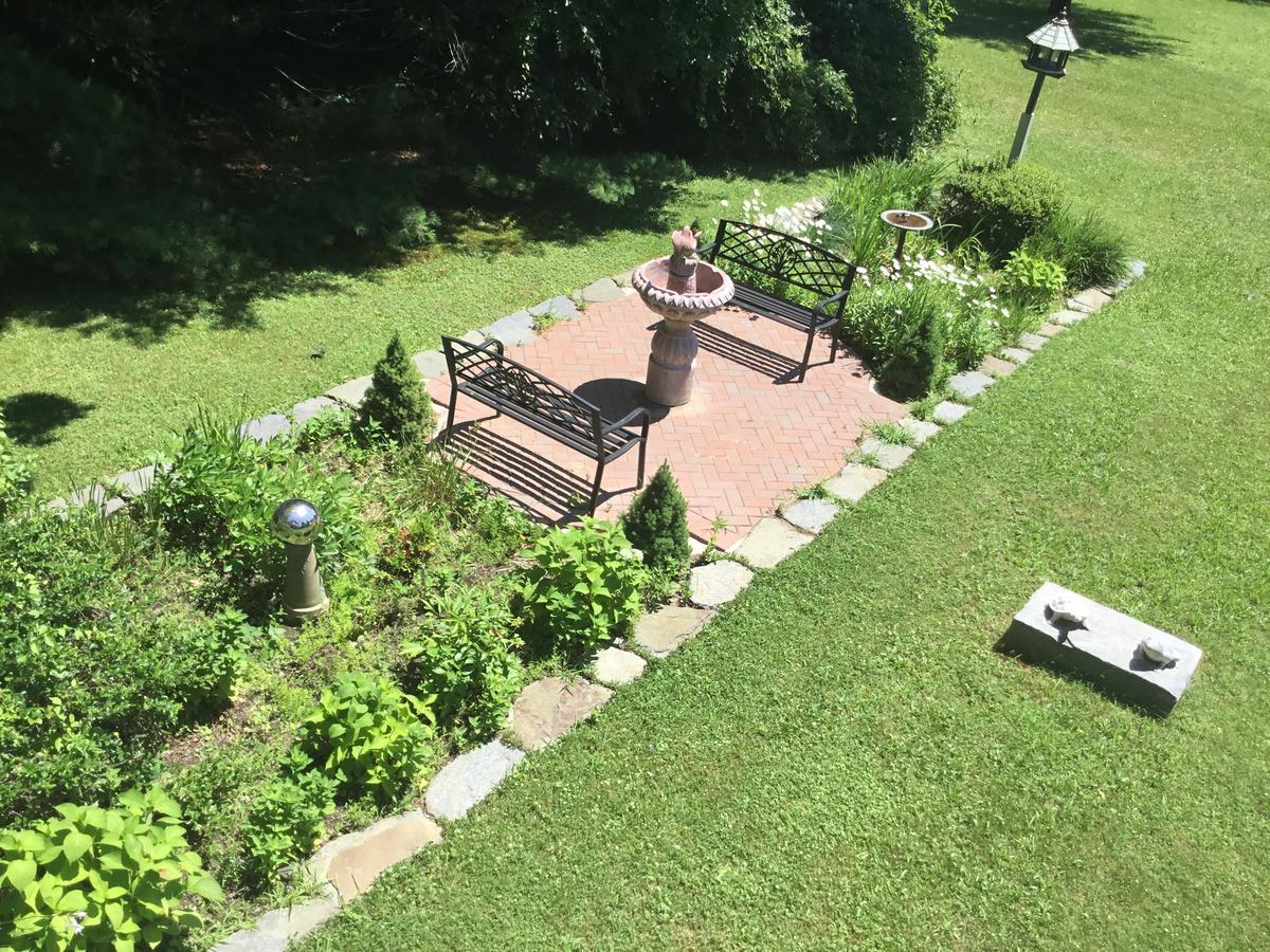 Allen House Inn Амхърст Екстериор снимка