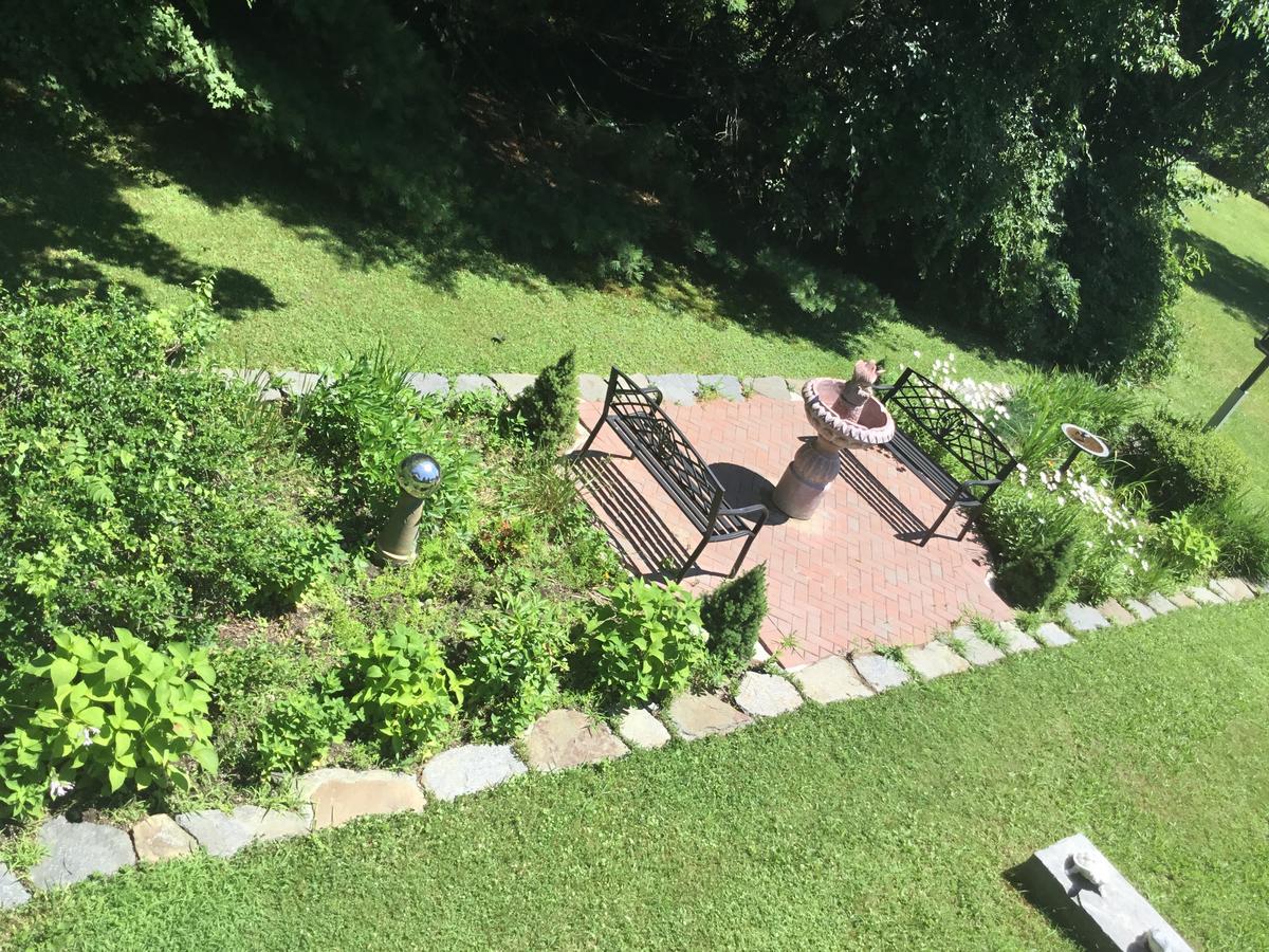 Allen House Inn Амхърст Екстериор снимка
